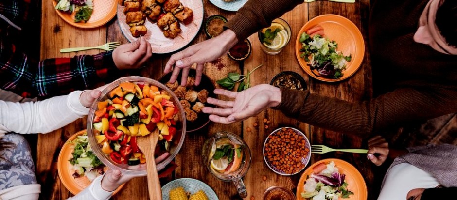 genial-essen-auf-dem-tisch-teaser-28c-29shutterstock-4844a339